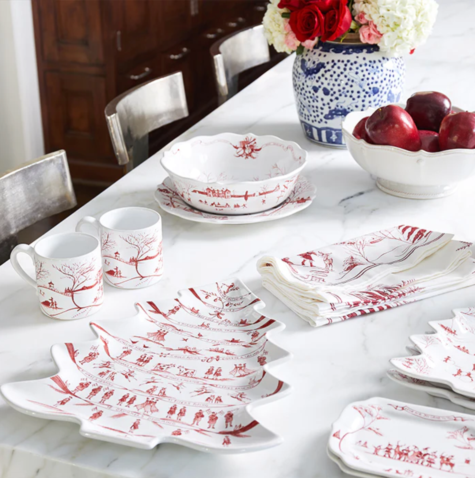 Country Estate Winter Frolic Tree Platter
