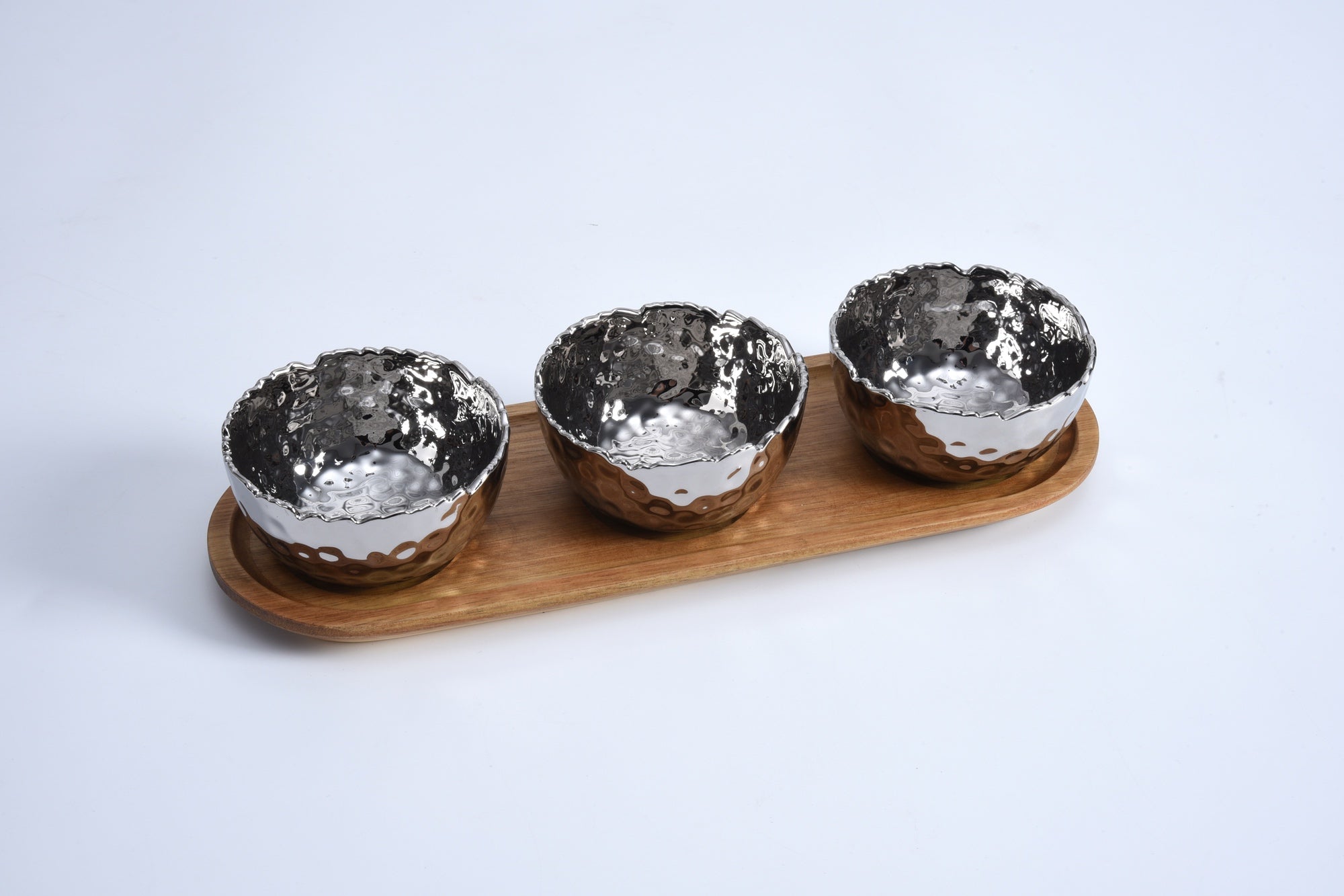 Millennium-Set of 3 Porcelain Bowls on Acacia Wood Tray