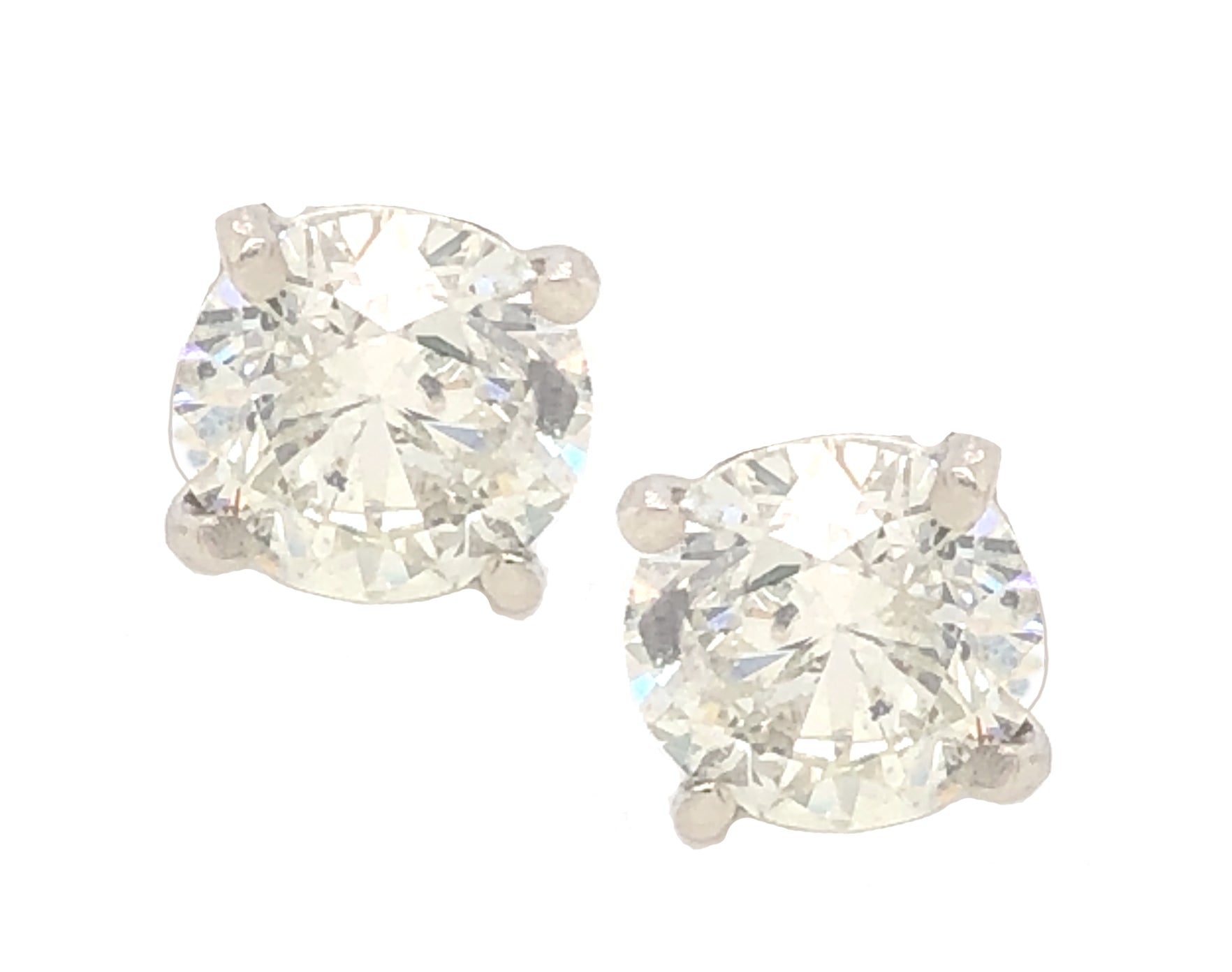.33 ctw Round Diamond Stud Earrings